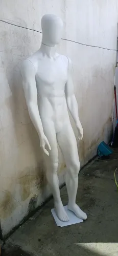 Manequins
