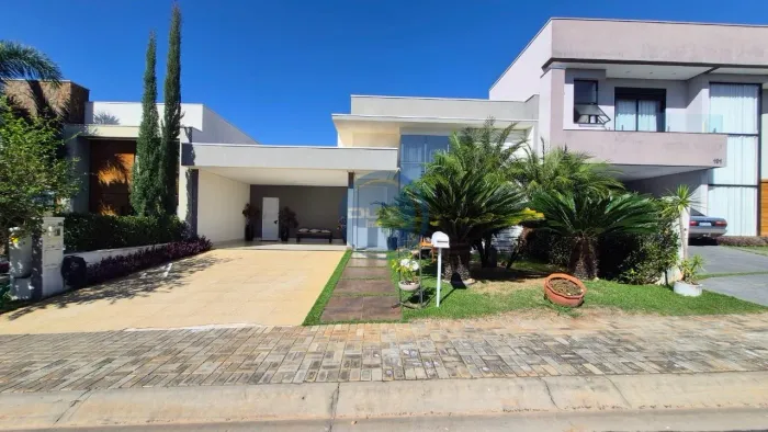 Imóvel de alto padrão: Casa em condomínio à venda em Indaiatuba-SP, 3 suítes, 2 salas, 5 b