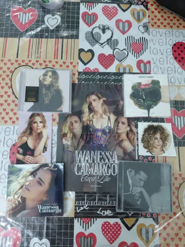 Combo 02 Wanessa Camargo, 01 cd e 3 singles.