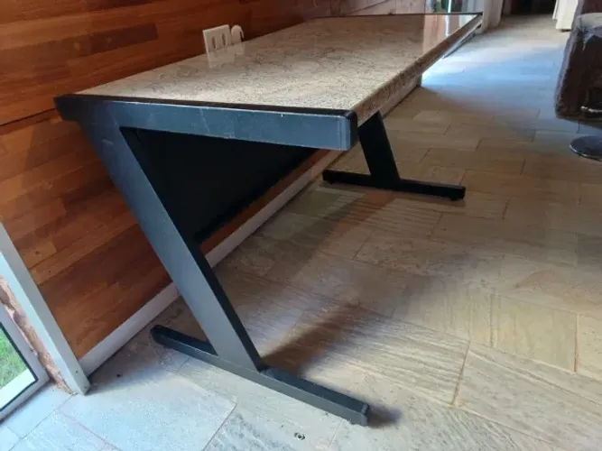 Mesa Escritorio MDF pés de ferro
