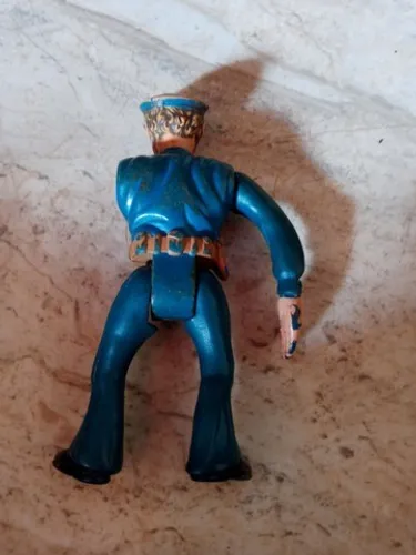 Boneco Mahoney loucademia de policia anos 80