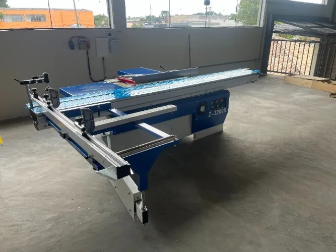 Esquadrejadeira de Precisão Zeus Z-3200X