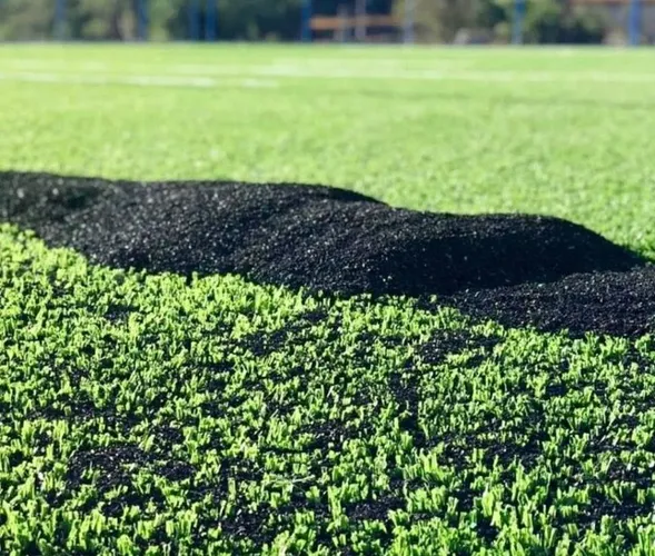 Granulado de borracha para campo de grama sintética 