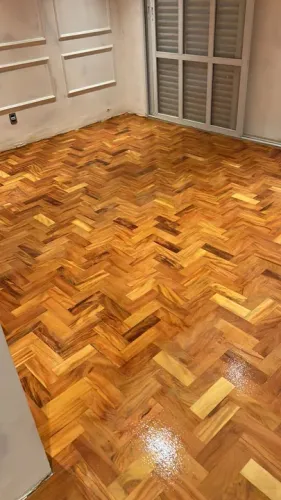 Raspagem de pisos em madeira tacos assoalhos pergolado Deck .