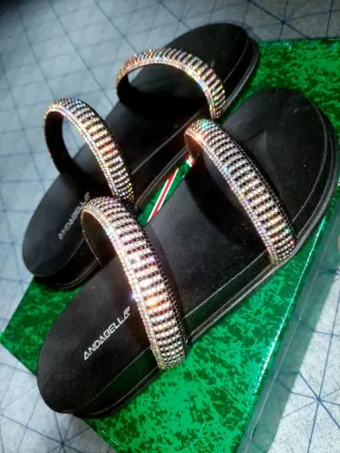 Sandália com strass