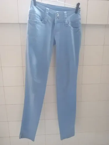 Vendo calça estonada tamanho 34