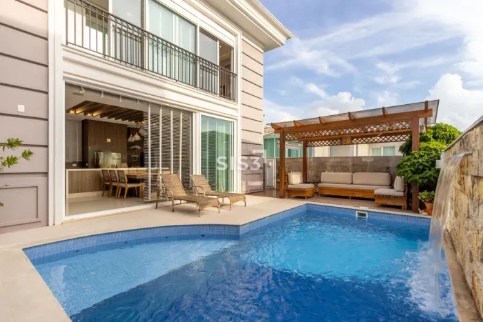 Casa à venda no Condomínio Provence Campo Comprido 523m² 4 Suítes 10 Vagas com Piscina