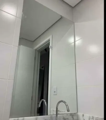 Espelho novo bisote 90 x 70 por apenas $250,00