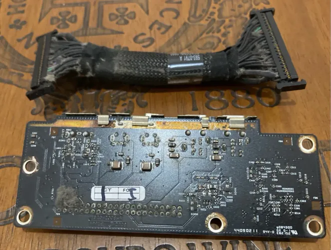 Placa frontal FireWire e USB Mac Pro 4,1