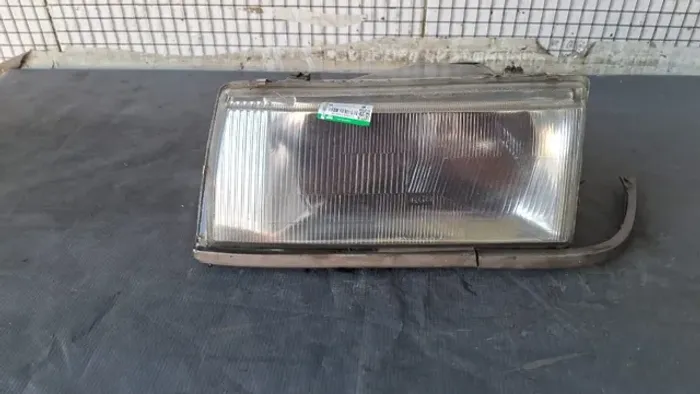 Farol Esquerdo Volks Santana 91/98