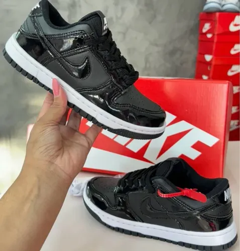 Nike Dunk Low - Preto