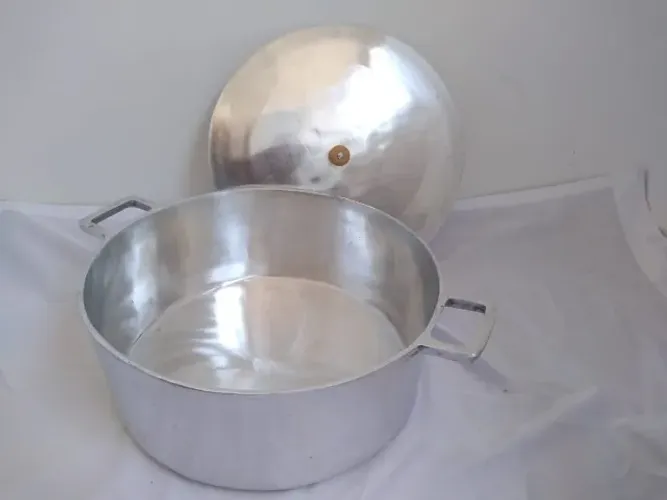 Panela Nº50 faz 5kg de arroz alumínio batido tampa grossa