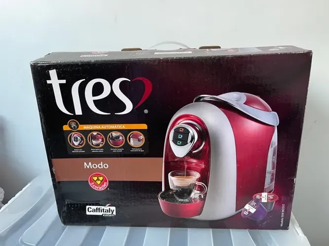 Cafeteira 3 corações +Suporte de Capsulas