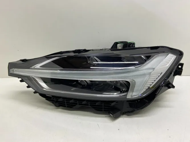 Farol Volvo Xc60 2018 2019 2020 2021 Esq Com Led Sem Modulos