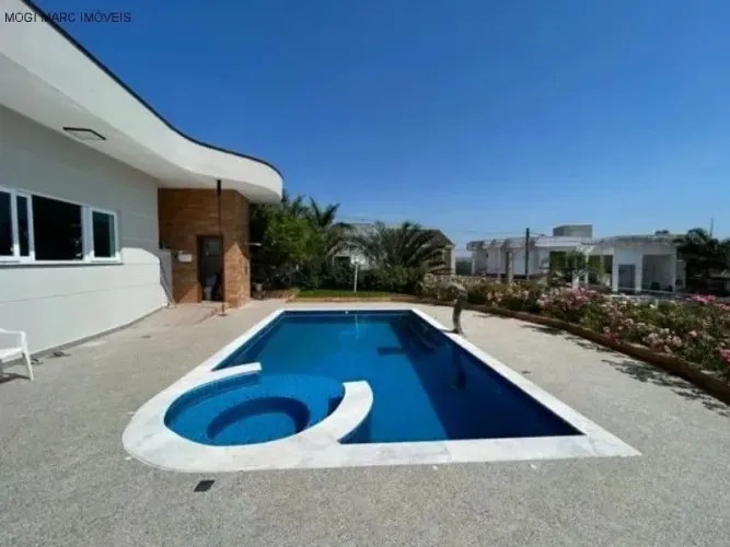 Casa de luxo em condomínio à venda em Mogi das Cruzes-SP, no bairro Aruã! 4 quartos, 4 suí