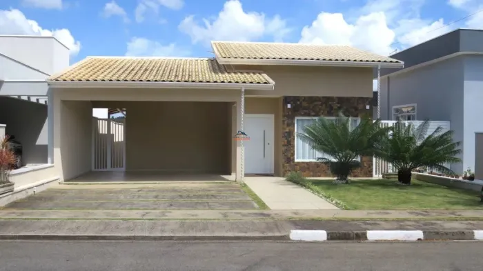 Casa em Condomínio de Luxo à Venda em Vargem Grande Paulista-SP, Tijuco Preto: 3 Quartos,