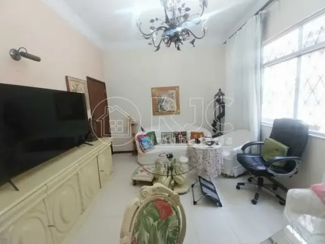 Apartamento - Casa / Residencial / Tijuca