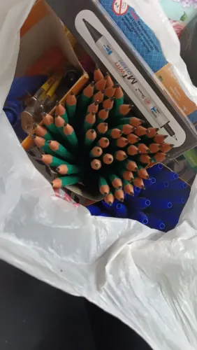 Material escolar completo novo lápis, borracha, caneta, apontador 