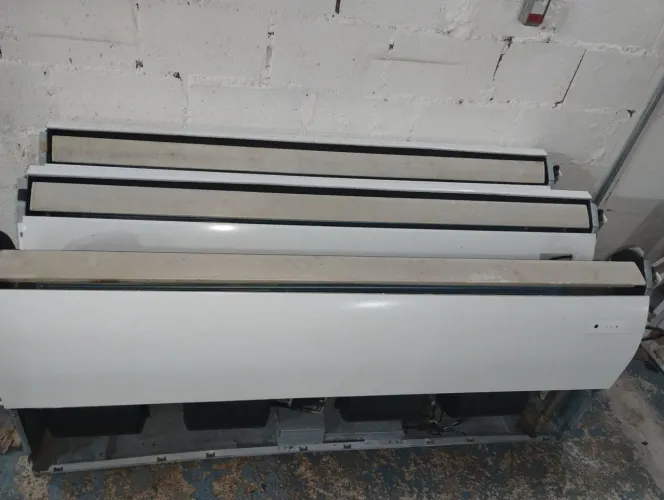 Ar Condicionado lote Split piso teto 60.000 BTUs 220 usado só frio