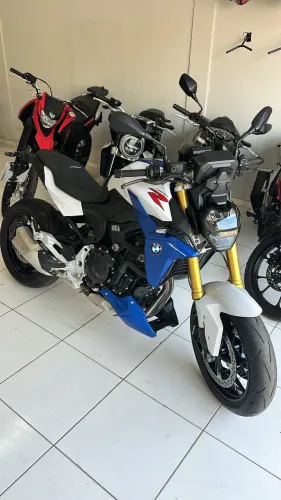 BMW F900R Sport Plus ano 2024 