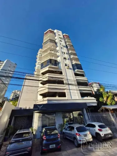 Cobertura para alugar no Centro com 146 m² e 2 dormitórios/quartos disponíveis.