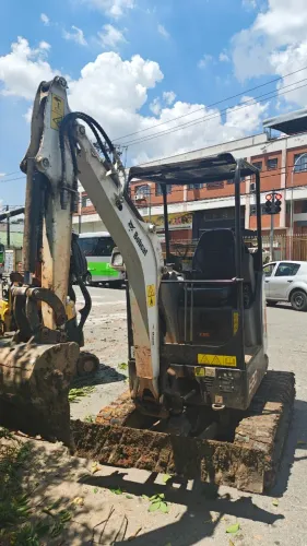 Aluguel de Miniescavadeira Bobcat