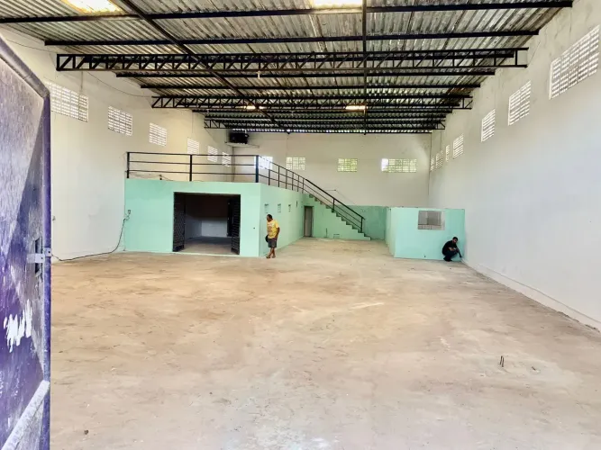 Oportunidade em Messejana: Galpão para locação com 320m² de Área