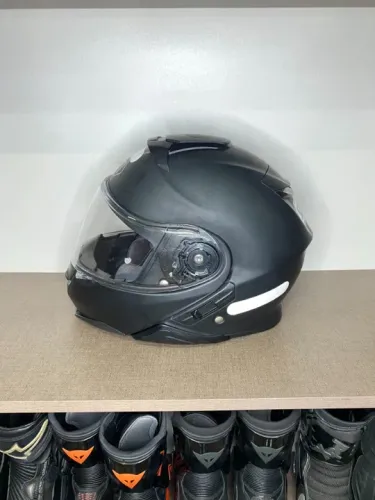 Capacete Shoei Neotec 2 Matte Tamanho 58 Seminovo