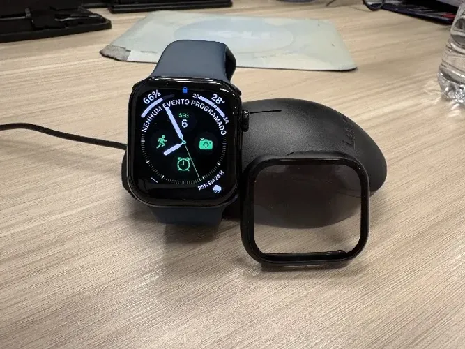 Apple Watch 10, cellular (LTE), 42mm, cor preta metálico, saúde bateria 99%