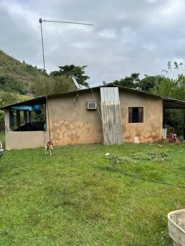 Sítio com 3 dormitórios à venda, 290400 m² por R$ 500.000,00 - Centro - Paraíba do Sul/RJ