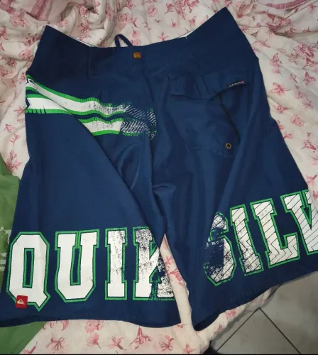 Bermuda Quiksilver original linda tamanho 44 46