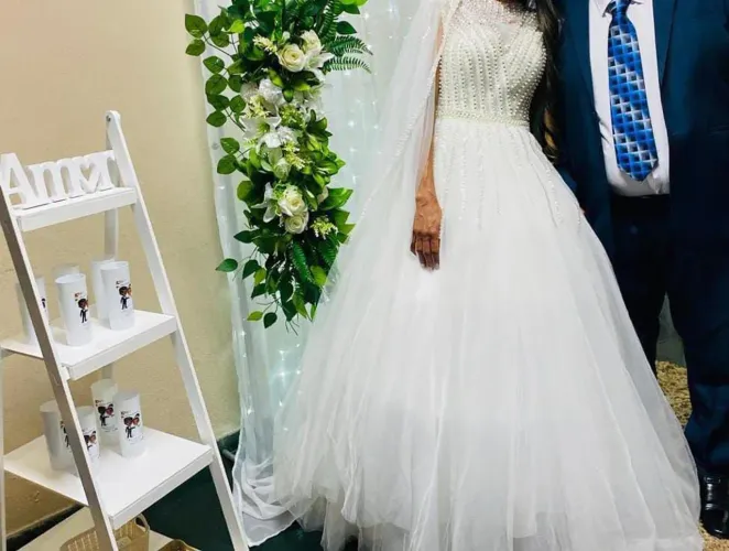 Vendo ou alugo de noiva indiano veste 38 ao 42