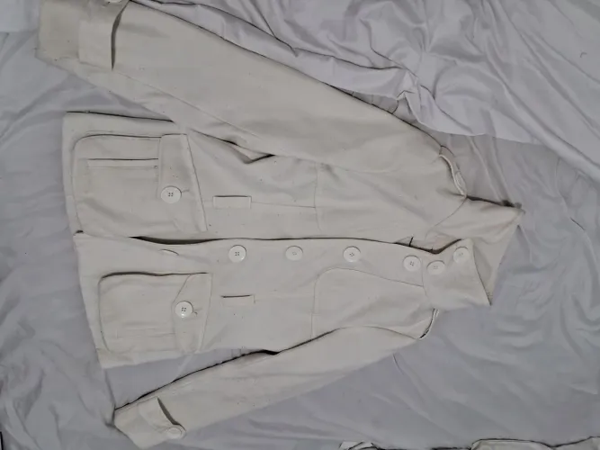 Jaqueta feminina C&A off white