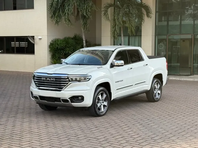 RAMPAGE LARAMIE 2024 APENAS 33.000km