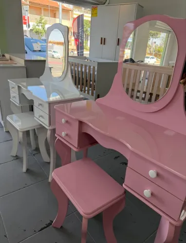 PENTEADEIRA 100% MDF COM BANQUETA