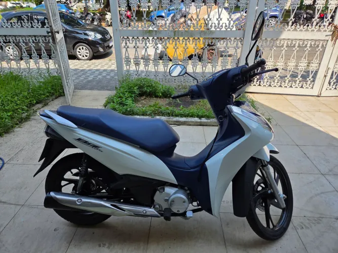 Biz 125 2022 linda! Estado de zero