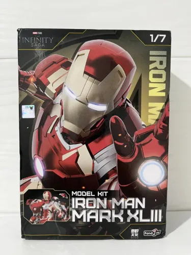 Action Figure Homem De Ferro MK43 Articulado Fondjoy Disney 1/7 Com Led Nos Olhos e Peito