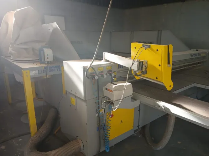 Máquina para marcenaria