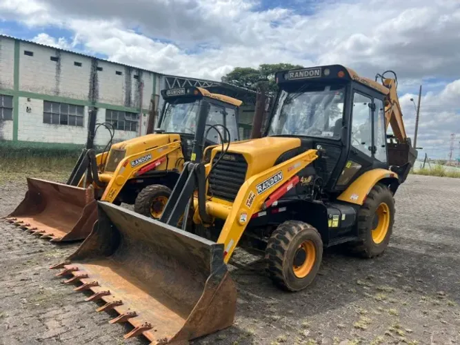 Retro Randon 4x4 2020 2000 horas