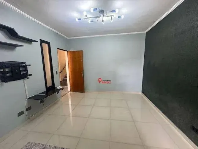Apartamento com 2 dormitórios para alugar, 55 m² por R$ 1.450/mês - Jardim São Francisco -