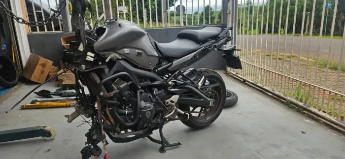 Moto Yamaha MT09 tracer para retirada de peças