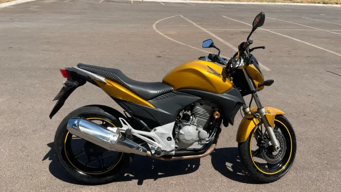 Moto CB 300r ano 2011 