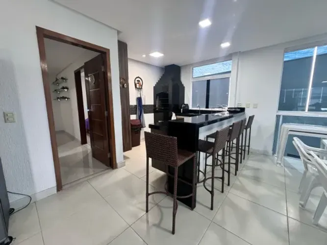 Condomínio Parque Morumbi - Casa Duplex 4/4 com 3 suítes de 220 m², 4 vagas por 1.399.999