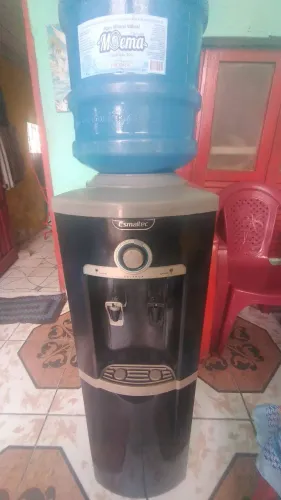 Vendo Bebedouro Esmaltec Inox Em Perfeitas condições 