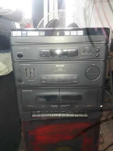 Toca discos Philips AS325