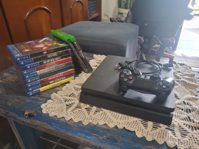 Playstation 4 + 9 jogos(midia fisica)