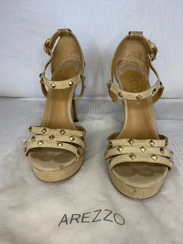 Sandália Arezzo 