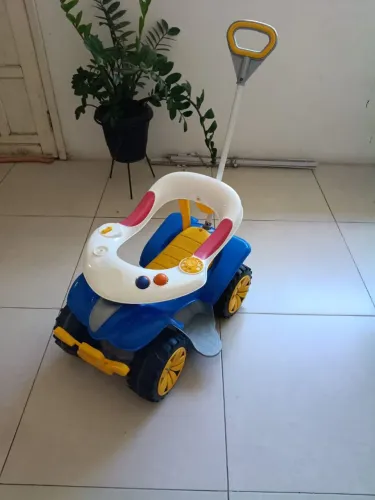 Carrinho andador quadriciclo Velotro 