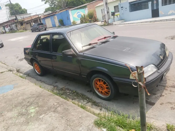 Chevrolet Monza GLS/ Hi-tech 2.0 EFI 2P E 4P 1996