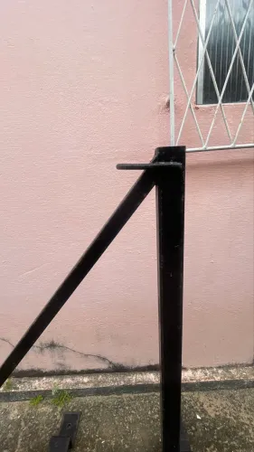 Suporte para saco de pancada